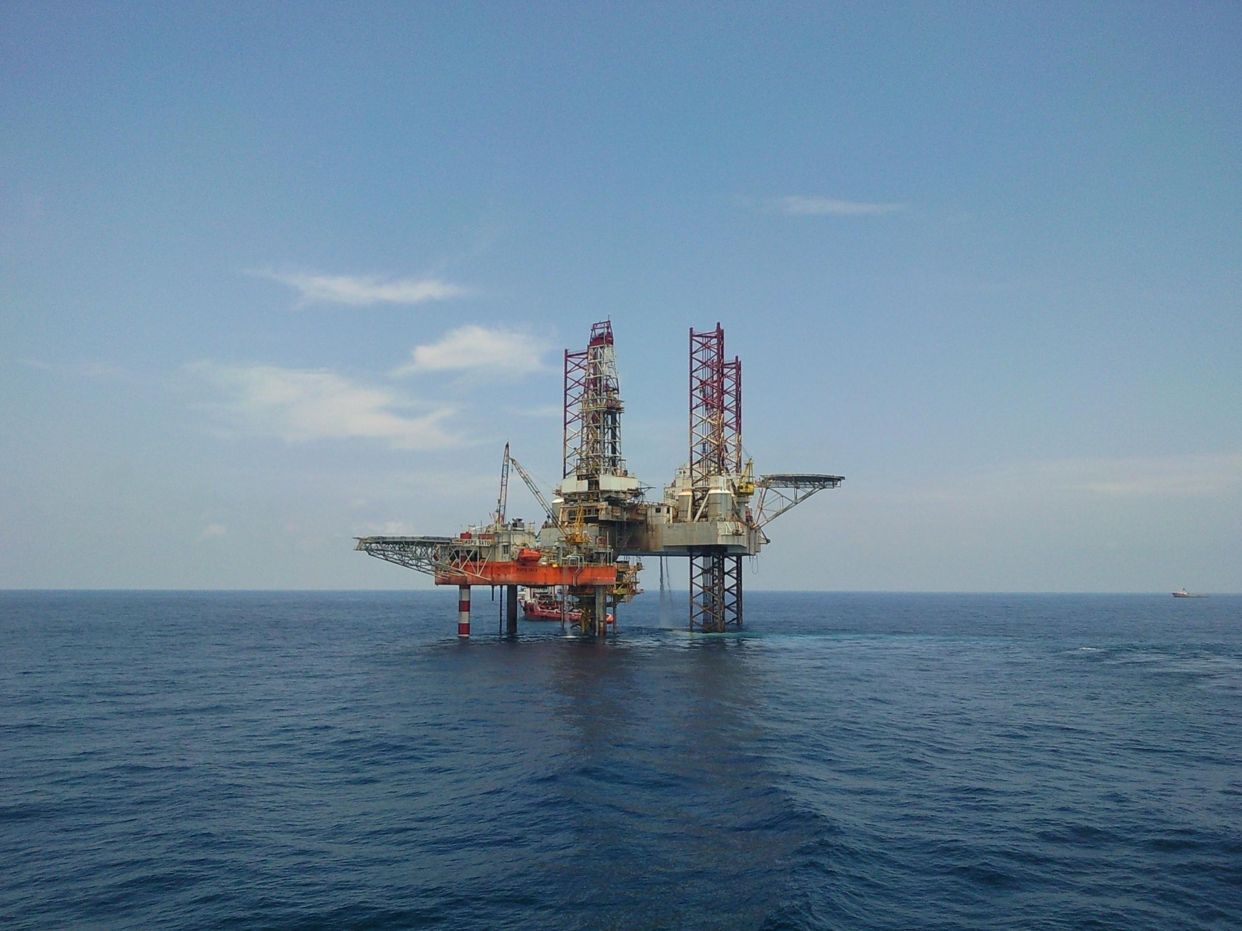JackUp and Floating Rigs Longitude
